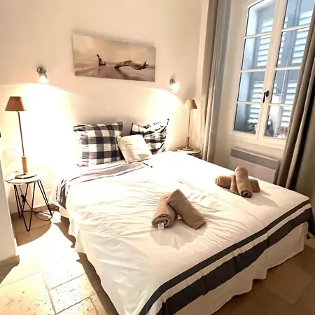 아파트 Originelle Maisonettewohnung Im Historischen Zentrum By Interhome 쎙뜨호뻬