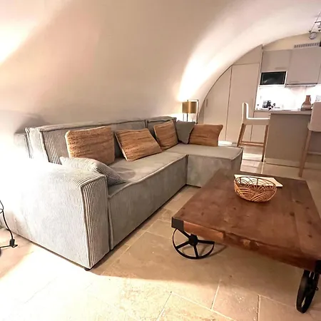 Originelle Maisonettewohnung Im Historischen Zentrum By Interhome Apartment *