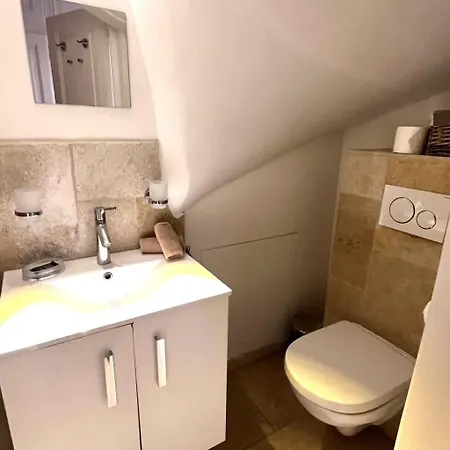 Originelle Maisonettewohnung Im Historischen Zentrum By Interhome *