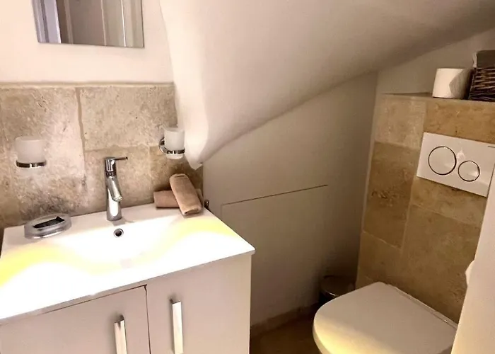 Originelle Maisonettewohnung Im Historischen Zentrum By Interhome *